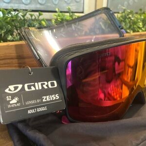 Giro Adult Winter Sports Goggles with bonus lens.